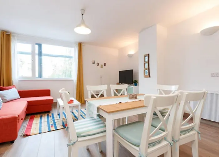 Stylish Soundproof Temple Bar Square * דבלין