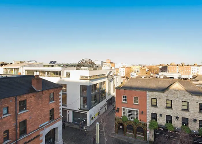 Stylish Soundproof Temple Bar Square