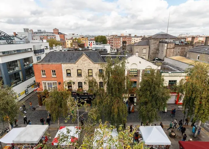 Daire Stylish Soundproof Temple Bar Square *